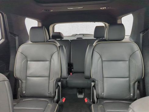 Used 2023 Chevrolet Traverse Premier w/ Redline Edition AWD/4WD image 23