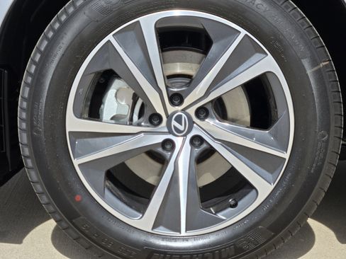 Certified 2026 Lexus RX 350h w/ Cold Area Package image 19