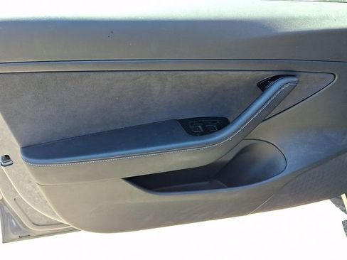 Used 2020 Tesla Model 3 Standard Range Plus RWD image 8