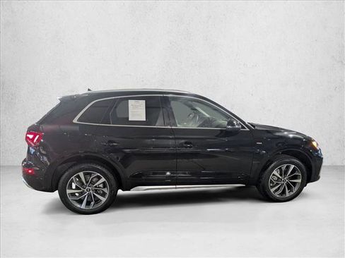 Certified 2023 Audi Q5 2.0T Prestige w/ Prestige Package image 4