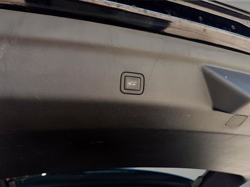Used 2023 GMC Yukon Denali Ultimate AWD/4WD image 25