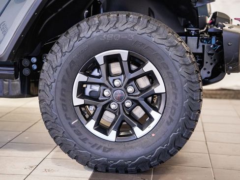 New 2026 Jeep Wrangler Unlimited Rubicon w/ Dual Top Group AWD/4WD image 16