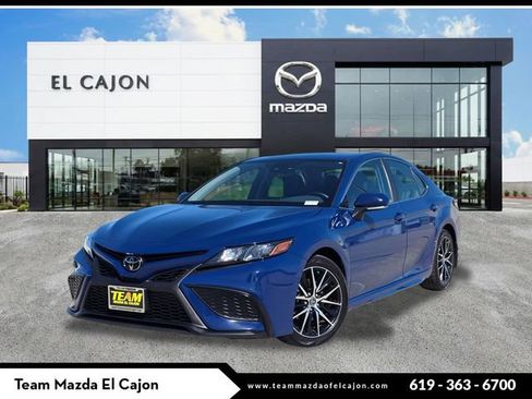 Used 2023 Toyota Camry SE w/ Cold Weather Package AWD/4WD image 1