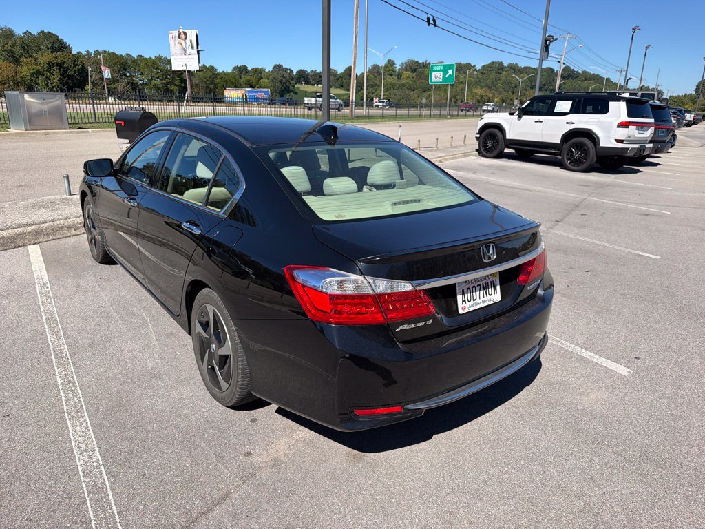 Used 2014 Honda Accord Plug-In Sedan image 4
