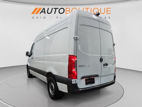 Used 2025 Mercedes-Benz Sprinter 2500 image 3