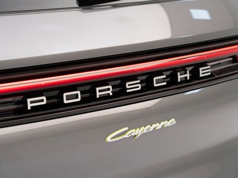 New 2026 Porsche Cayenne E-Hybrid image 14