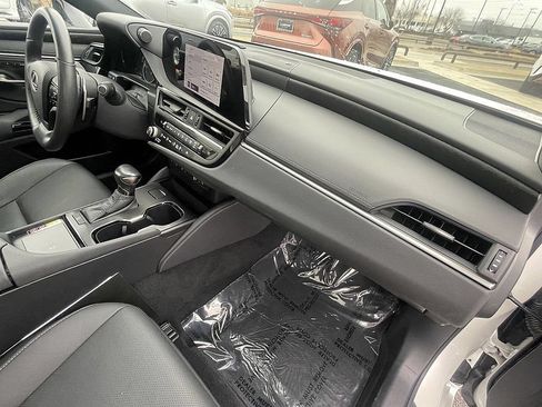 Used 2024 Lexus ES 250 w/ Premium Package AWD/4WD image 25