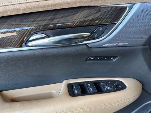 Used 2024 Cadillac XT6 Premium Luxury w/ Platinum Package image 9