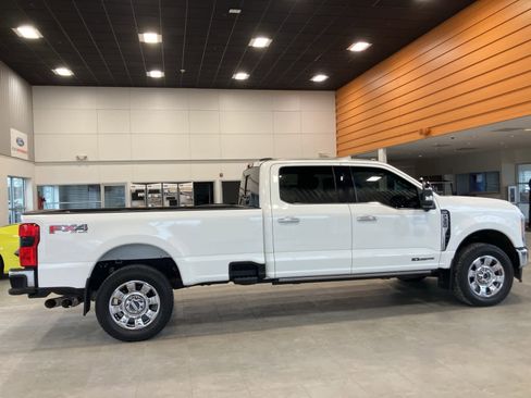 Certified 2023 Ford F350 Lariat w/ Lariat Ultimate Package image 4