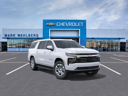 New 2026 Chevrolet Suburban LT w/ Comfort Package image 25