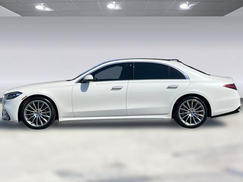 Certified 2022 Mercedes-Benz S 500 4MATIC image 2