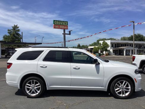 Used 2024 Dodge Durango GT AWD/4WD image 2