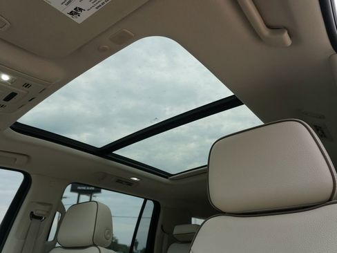 Used 2021 GMC Yukon XL Denali w/ Denali Premium Package image 21