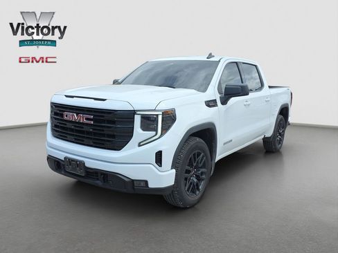 Used 2022 GMC Sierra 1500 Elevation w/ X31 Off-Road Package AWD/4WD image 3