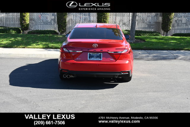 Used 2026 Toyota Camry SE FWD image 5