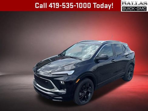 Used 2024 Buick Encore GX Sport Touring w/ Comfort Package FWD image 1