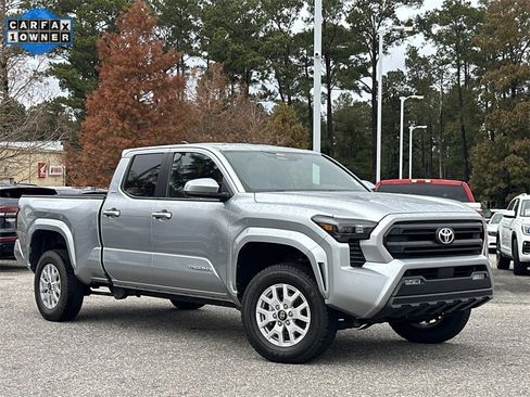 Used 2024 Toyota Tacoma SR5 image 1