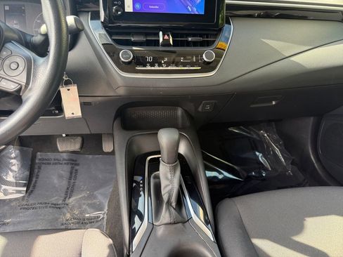 Used 2024 Toyota Corolla LE FWD image 11