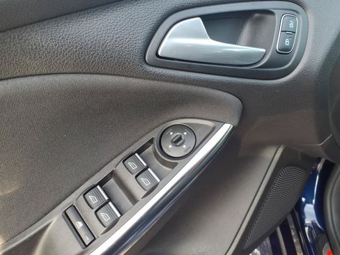 Used 2017 Ford Focus ST FWD image 17