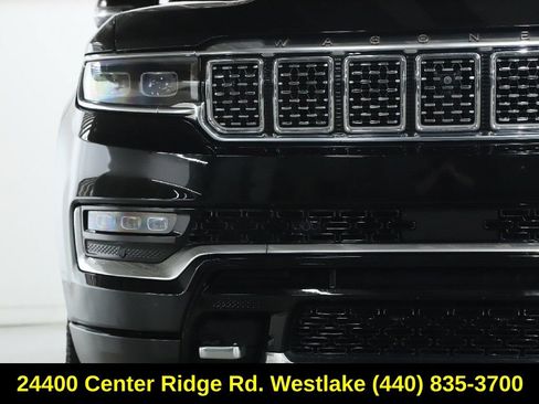 Used 2024 Jeep Grand Wagoneer Series III w/ HD Trailer Tow Package AWD/4WD image 7