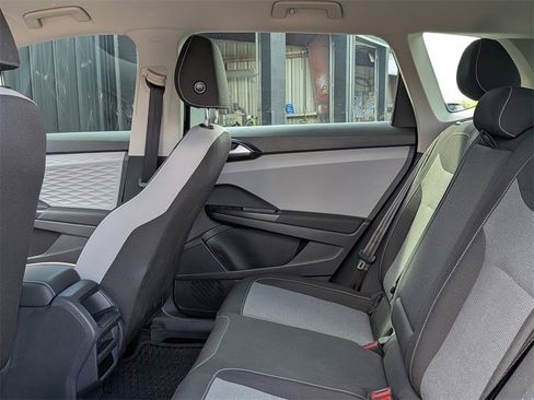 Used 2022 Volkswagen Taos S image 24