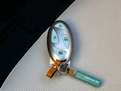 Used 2025 Hyundai Kona SEL image 51