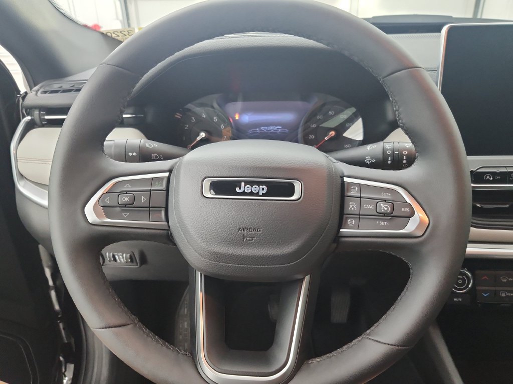 Certified 2026 Jeep Compass Limited AWD/4WD image 25