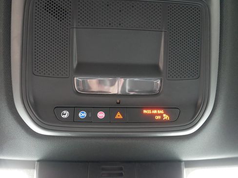 Used 2025 Buick Enclave Preferred image 32