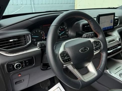 Used 2024 Ford Explorer Timberline w/ Timberline Technology Package AWD/4WD image 12