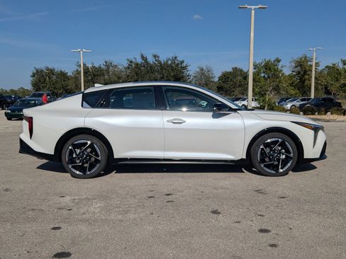 New 2025 Kia K4 EX w/ GT-Line Premium Package FWD image 4