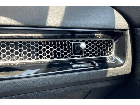 Certified 2024 Honda Civic Touring image 29