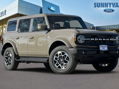 New 2025 Ford Bronco Outer Banks image 8