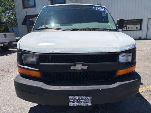 Used 2008 Chevrolet Express 1500 RWD image 2