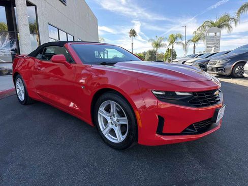 Used 2020 Chevrolet Camaro LT RWD image 18
