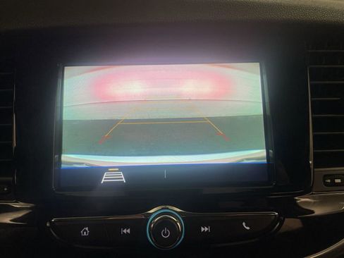 Used 2022 Buick Encore Preferred w/ Safety Package AWD/4WD image 8