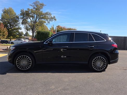 Certified 2025 Mercedes-Benz GLC 300 GLC 300 image 2