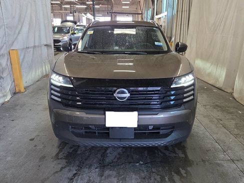 Used 2026 Nissan Kicks SV FWD image 2