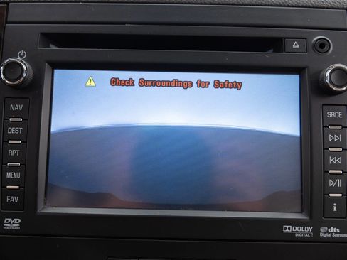 Used 2013 GMC Sierra 2500 Denali w/ Suspension Package, Off-Road image 38