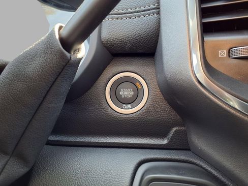 New 2026 RAM 2500 Laramie AWD/4WD image 8