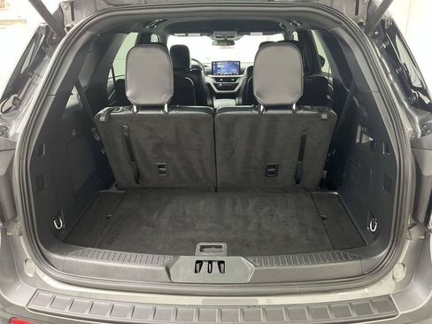 Certified 2025 Ford Explorer ST-Line AWD/4WD image 31