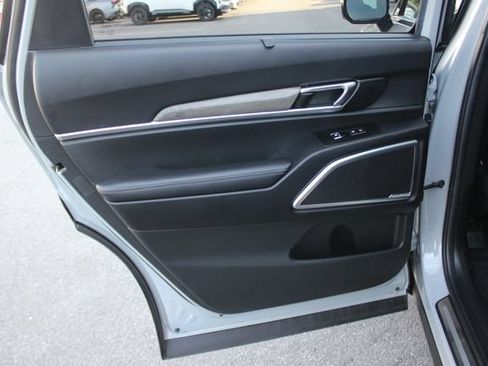 Used 2022 Kia Telluride SX w/ SX Prestige Package AWD/4WD image 26