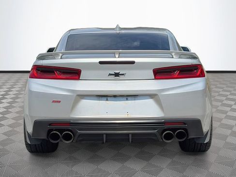 Used 2016 Chevrolet Camaro SS RWD image 5