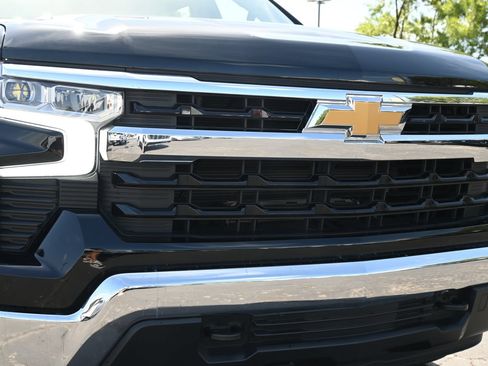 Used 2024 Chevrolet Silverado 1500 LT AWD/4WD image 27