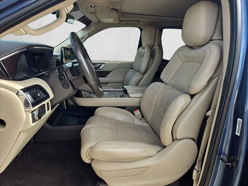 Used 2020 Lincoln Navigator L Reserve w/ Luxury Package AWD/4WD image 17