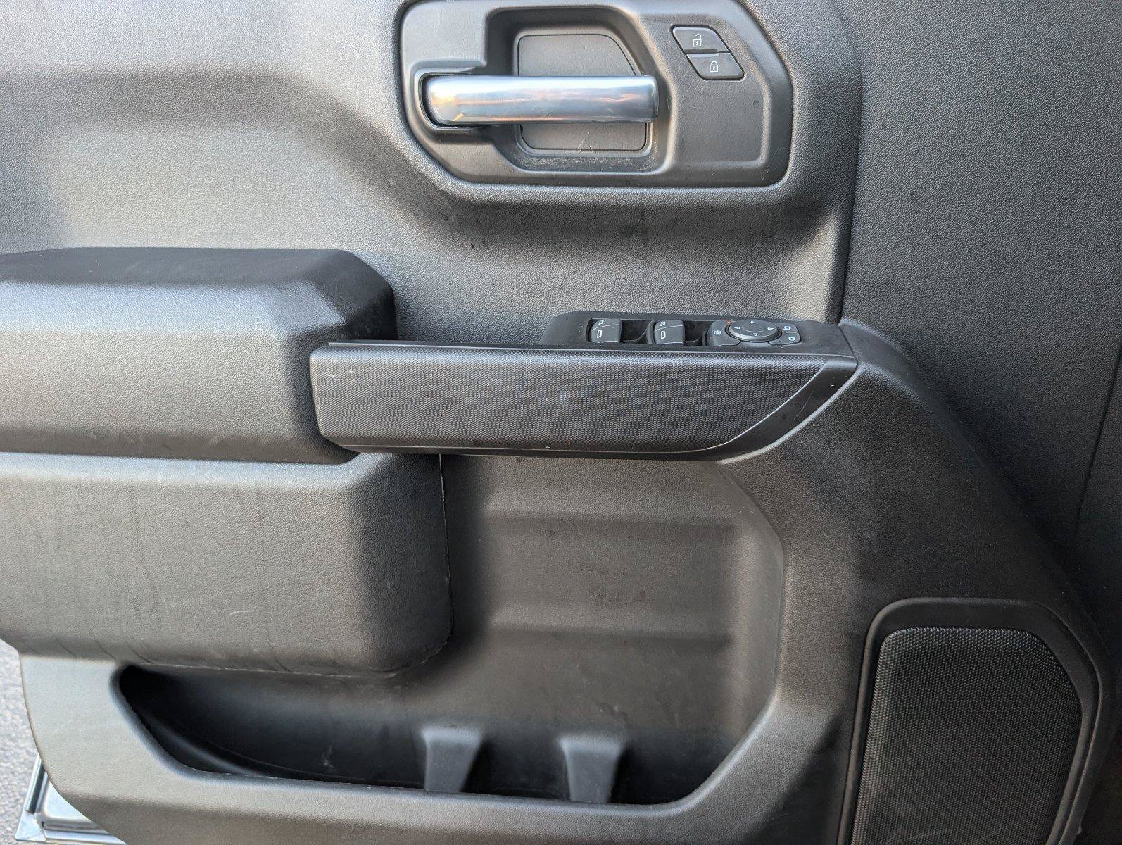 Used 2022 Chevrolet Silverado 1500 Custom w/ Safety Confidence Package RWD image 17