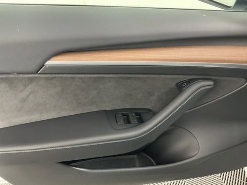 Used 2023 Tesla Model 3 Standard Range image 6