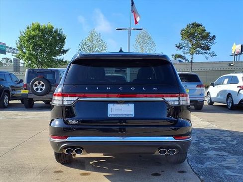 Certified 2023 Lincoln Aviator 2WD w/ Premium Package image 22
