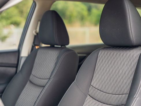 Used 2017 Nissan Rogue SV image 20