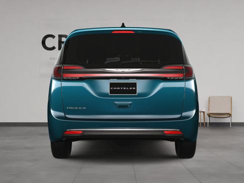 New 2025 Chrysler Pacifica Select image 40