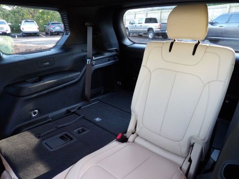 Used 2023 Jeep Grand Cherokee L Limited w/ Trailer Tow Group (B) image 22